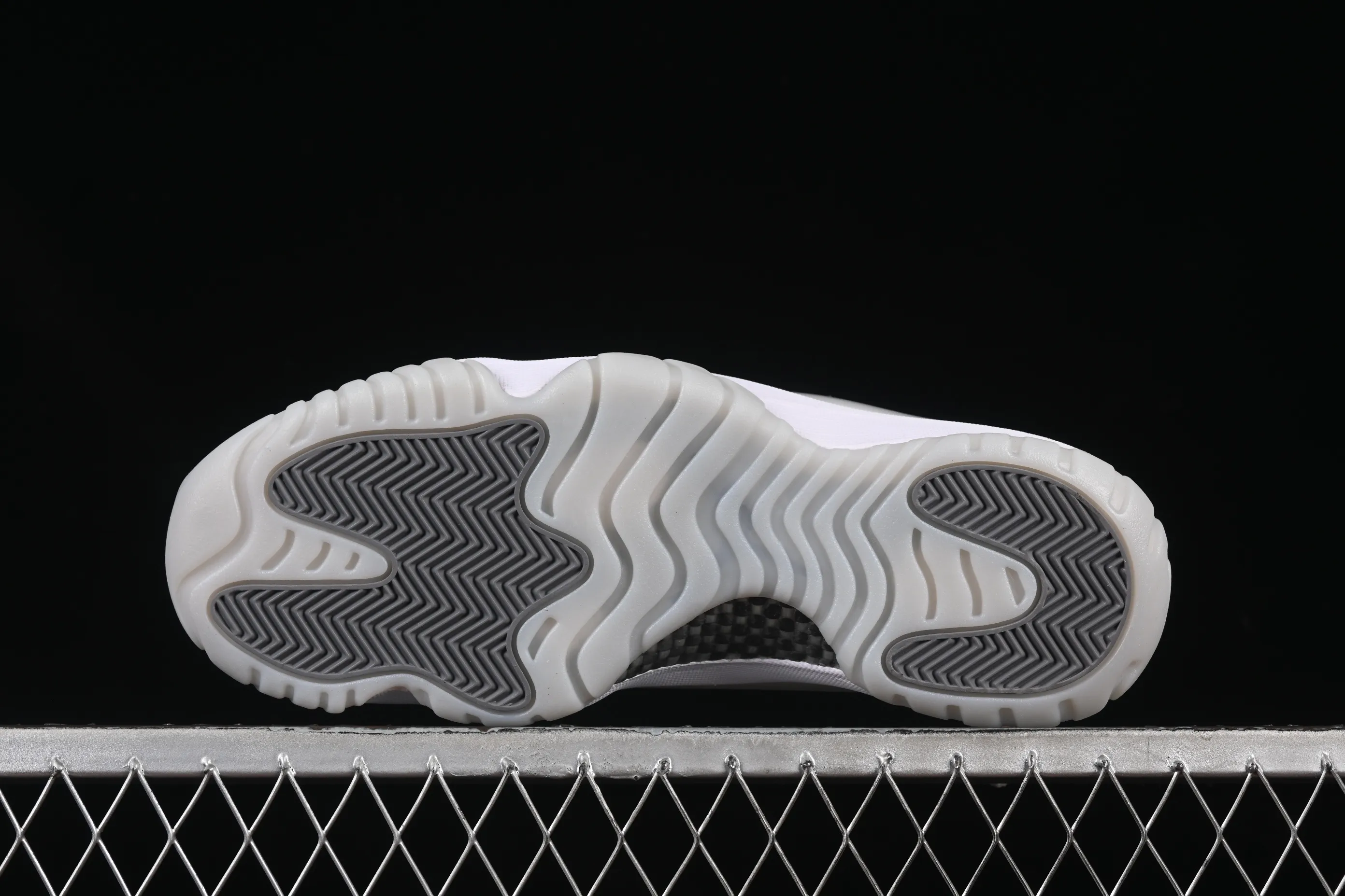 All categories Air Jordan Jordan series basketball shoes Air Jordan 11 Air Jordan 11 Retro "Grand Finale" AJ11 Joe 11 Pearl Gray AR0715-110